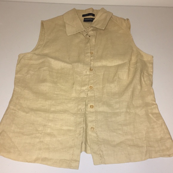 George Tops - EUC - sleeveless linen button down!